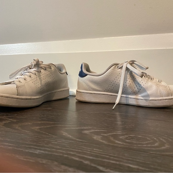 Stan Smiths 8.5 US Men’s - Picture 4 of 6